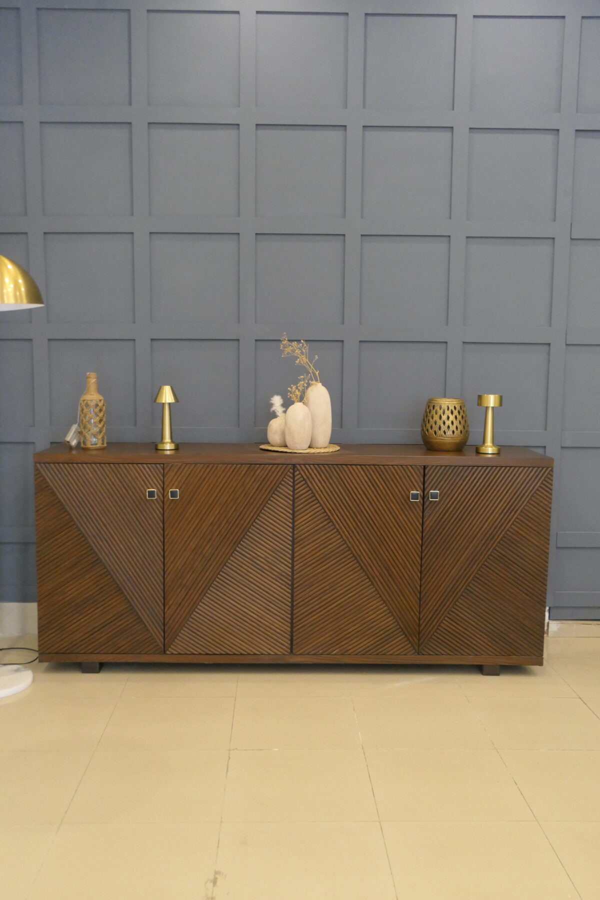 P1210922 Walnut Console