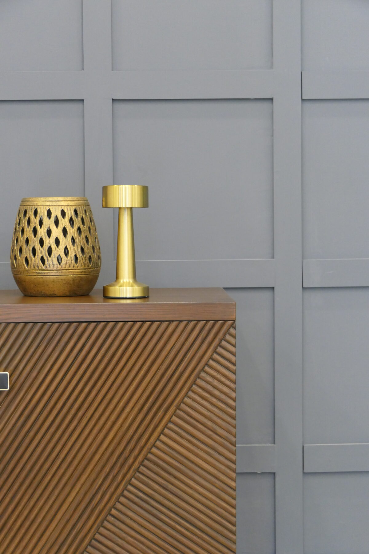 P1210932 Walnut Console